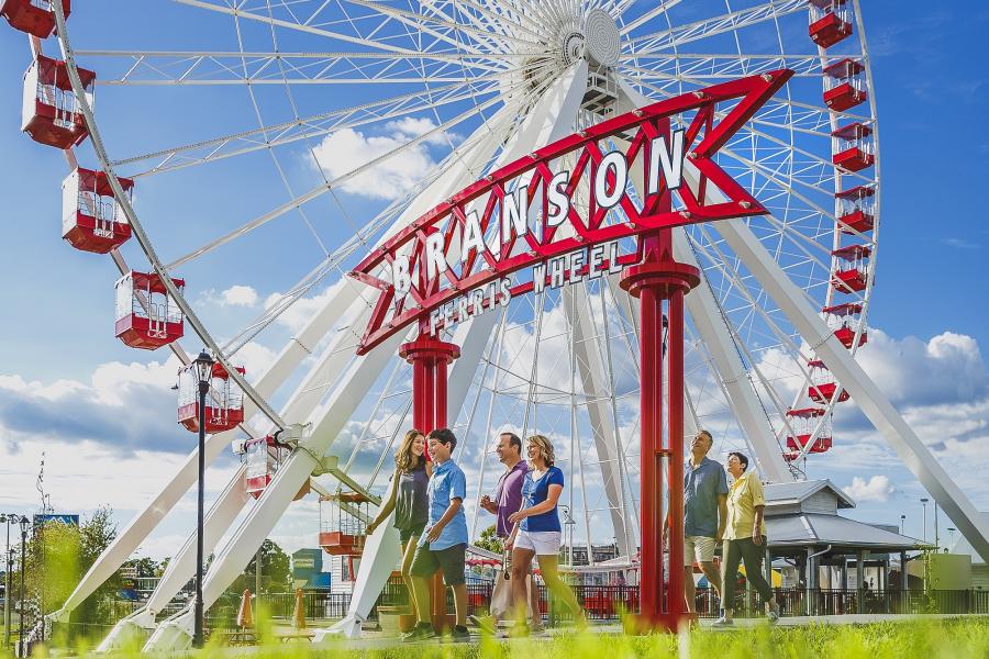 Ferris_Wheel_Family_Branson