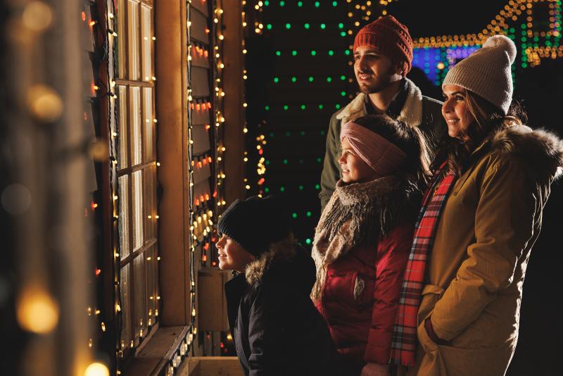 Feel the Christmas spirit with an Old Fashioned Christmas at Silver Dollar City.