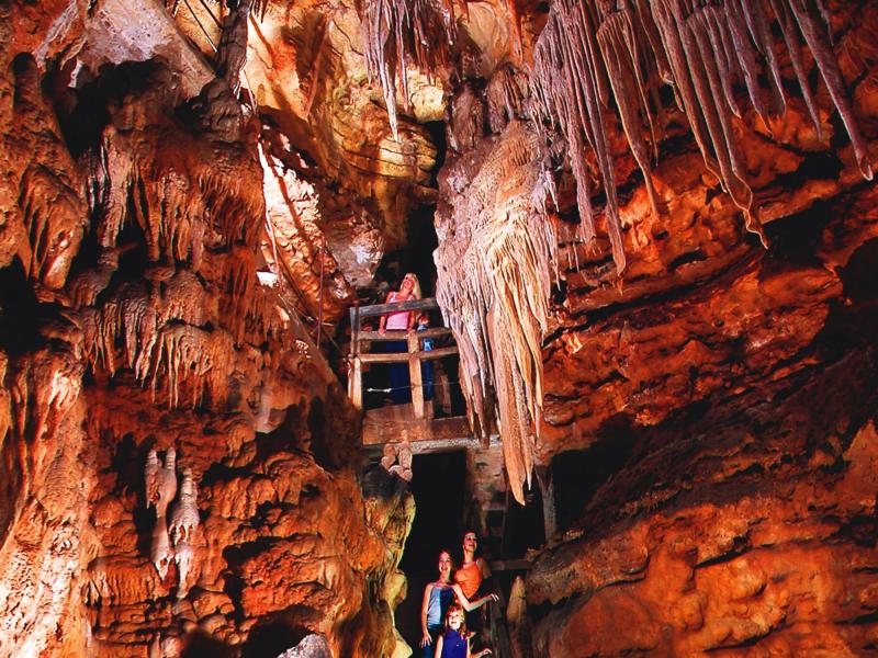 Talking_Rocks_Caverns