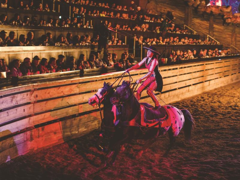 Dolly_Parton_Stampede
