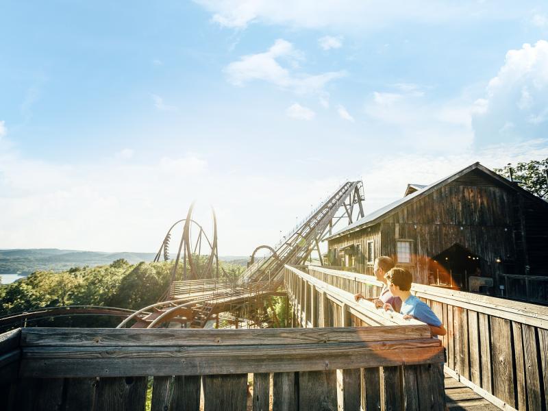 SDC_Silver_Dollar_City_Hero_Attraction_Scenic_Father_Son_Summer_Spring