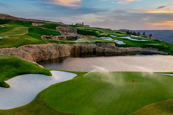 scenic view of cliffhangers gold course